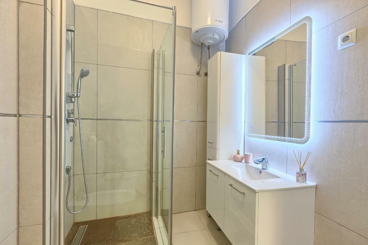 Hedone Luxury Apartment With Free Parking Póla Kültér fotó